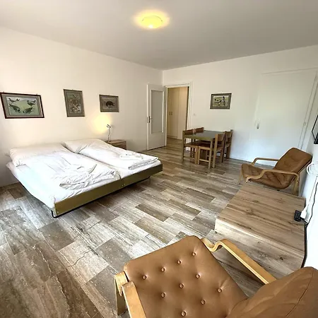 Mayenzett 33 Daire *